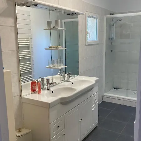 Semesterbostad Les Roses De L'olivier