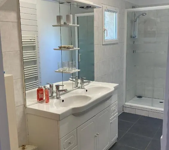 別荘 Les Roses De L'olivier